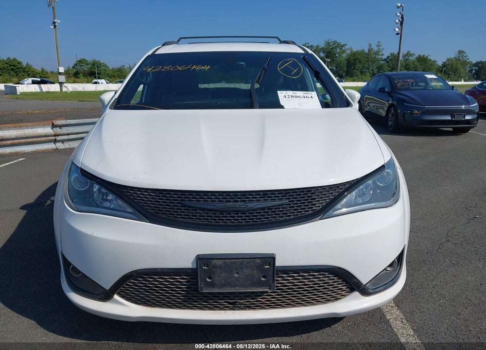 2018 CHRYSLER PACIFICA TOURING L PLUS VIN: 2C4RC1EG9JR171928