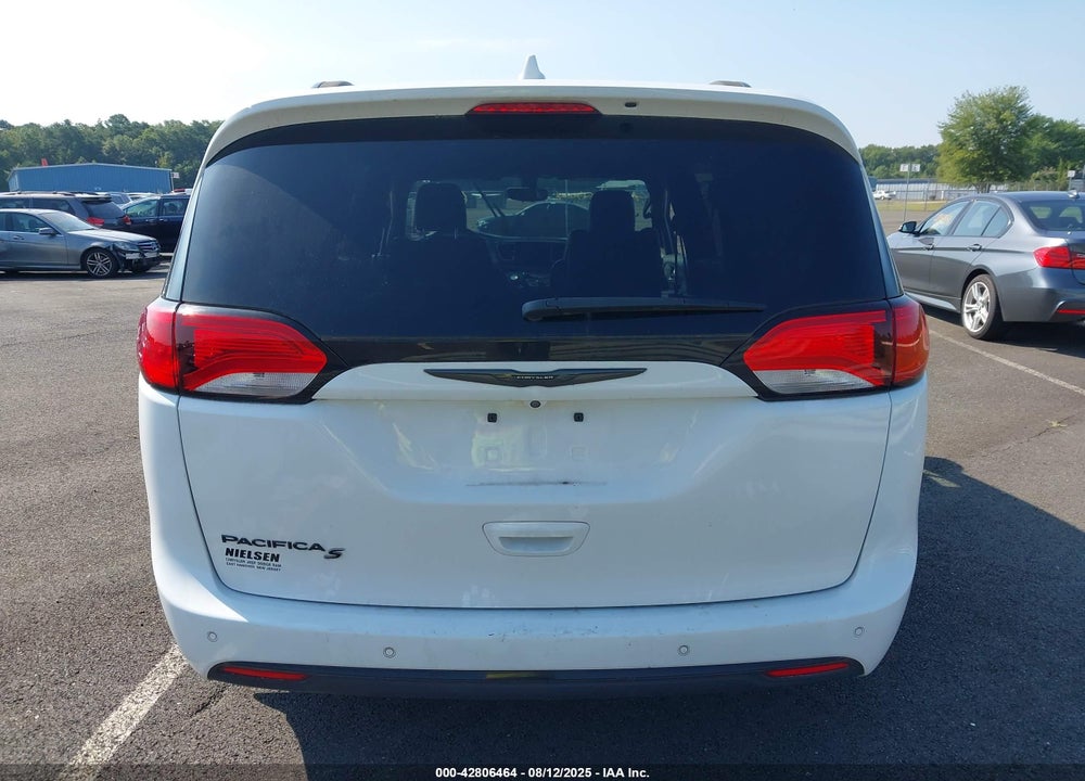 2018 CHRYSLER PACIFICA TOURING L PLUS VIN: 2C4RC1EG9JR171928