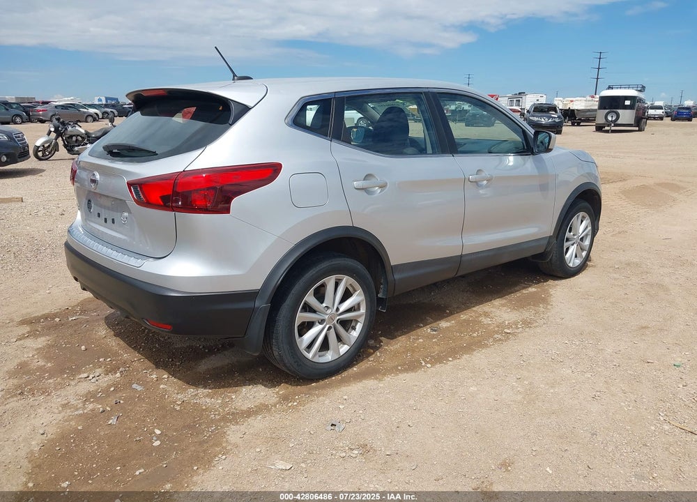 2017 NISSAN ROGUE SPORT S VIN: JN1BJ1CP3HW020064