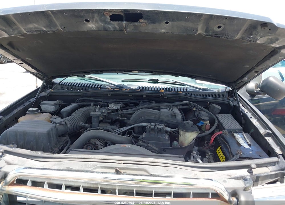 2002 FORD EXPLORER XLS VIN: 1FMZU62K32UD29716