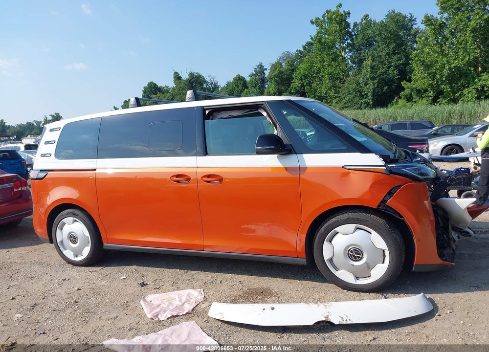 2025 VOLKSWAGEN ID. BUZZ 1ST EDITION WITH 4MOTION VIN: WVG6YVEB3SH016770