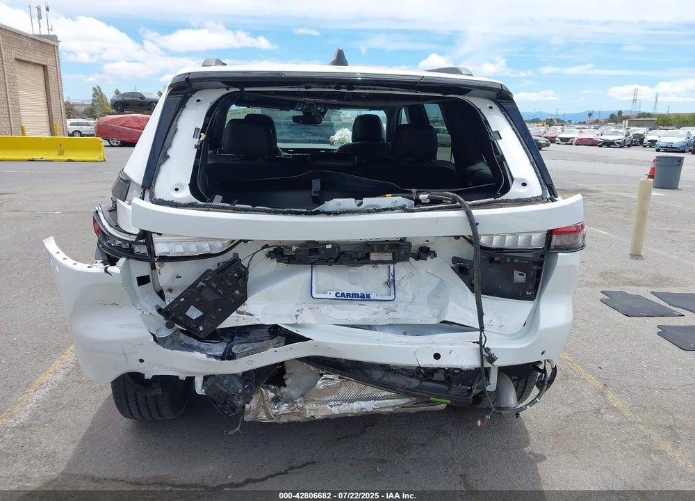 2023 JEEP GRAND CHEROKEE ALTITUDE 4X2 VIN: 1C4RJGAG1PC579257
