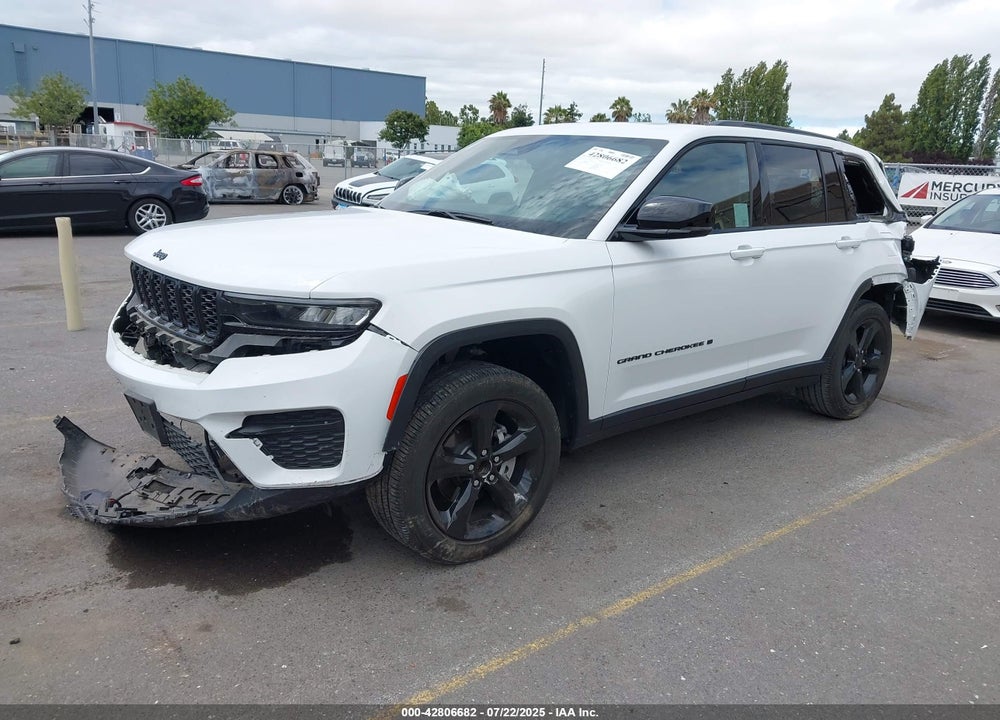 2023 JEEP GRAND CHEROKEE ALTITUDE 4X2 VIN: 1C4RJGAG1PC579257