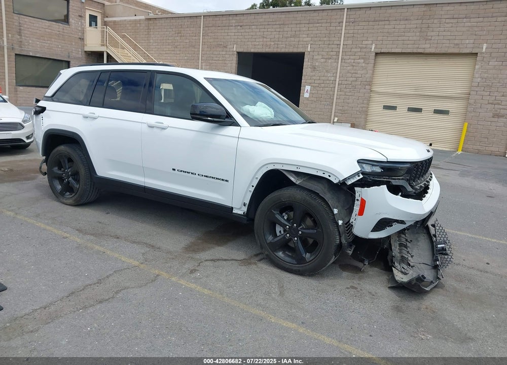 2023 JEEP GRAND CHEROKEE ALTITUDE 4X2 VIN: 1C4RJGAG1PC579257
