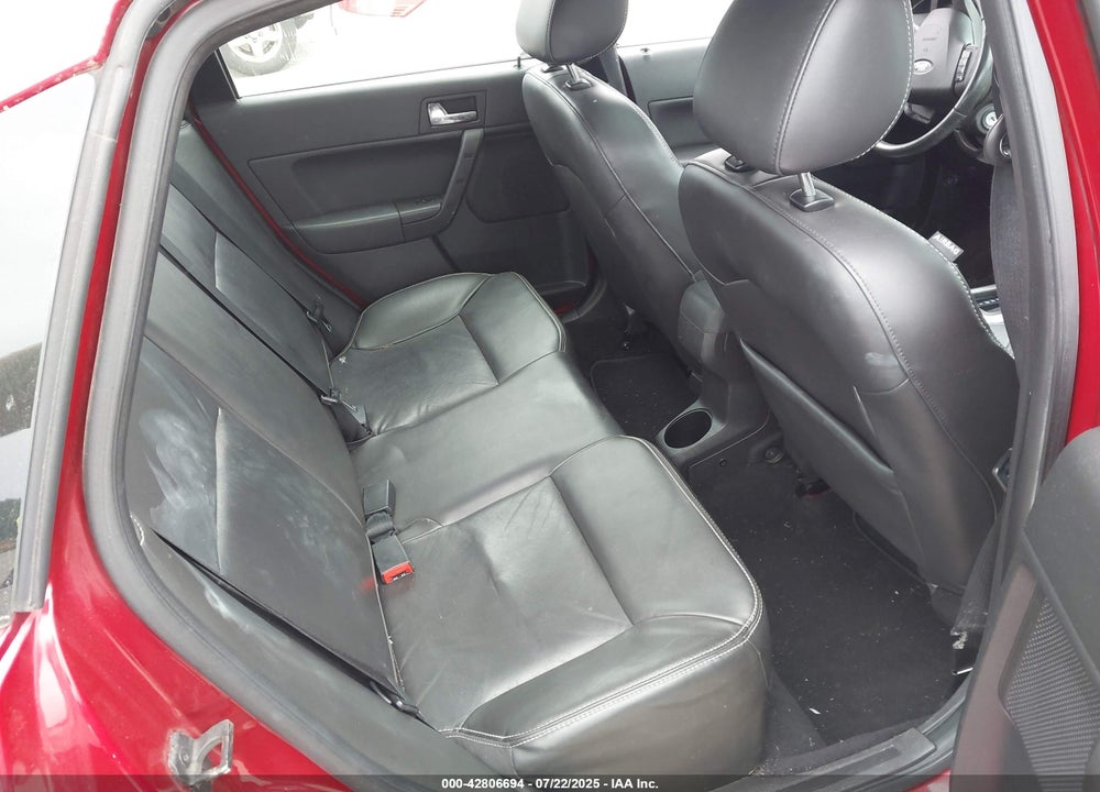 2011 FORD FOCUS VIN: 1FAHP3GN6BW143042