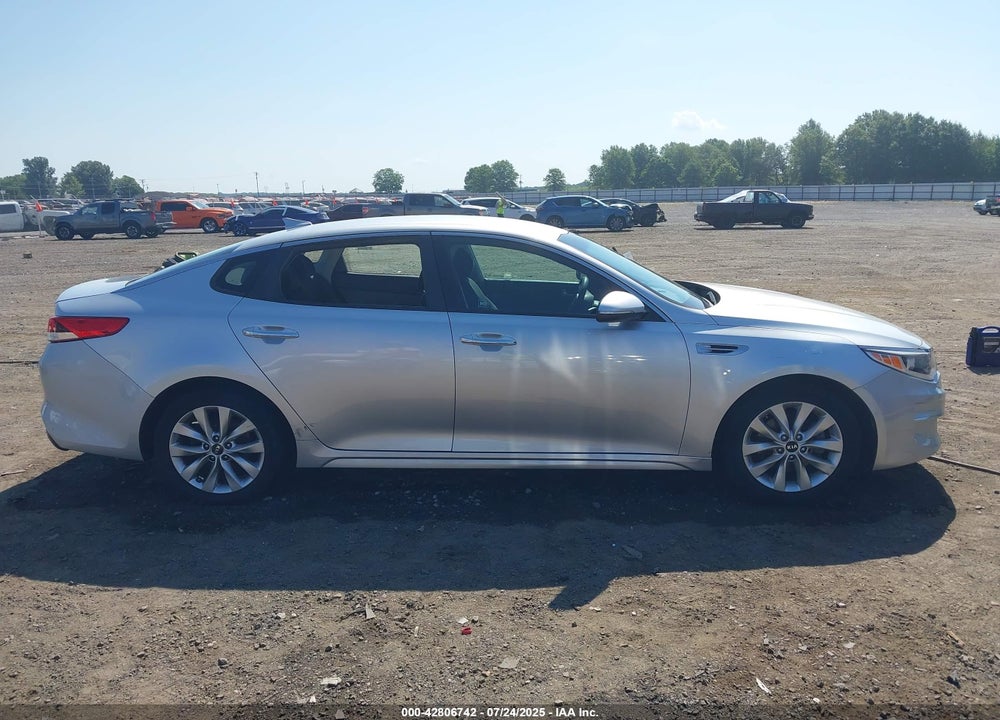 2016 KIA OPTIMA VIN: 5XXGT4L3XGG052893
