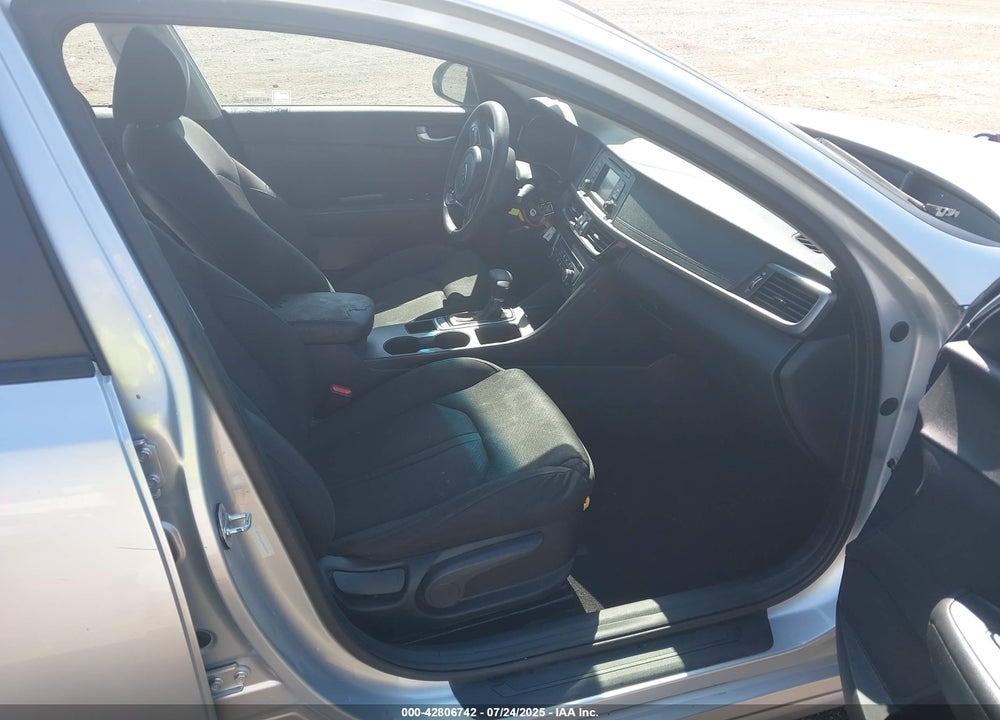2016 KIA OPTIMA VIN: 5XXGT4L3XGG052893