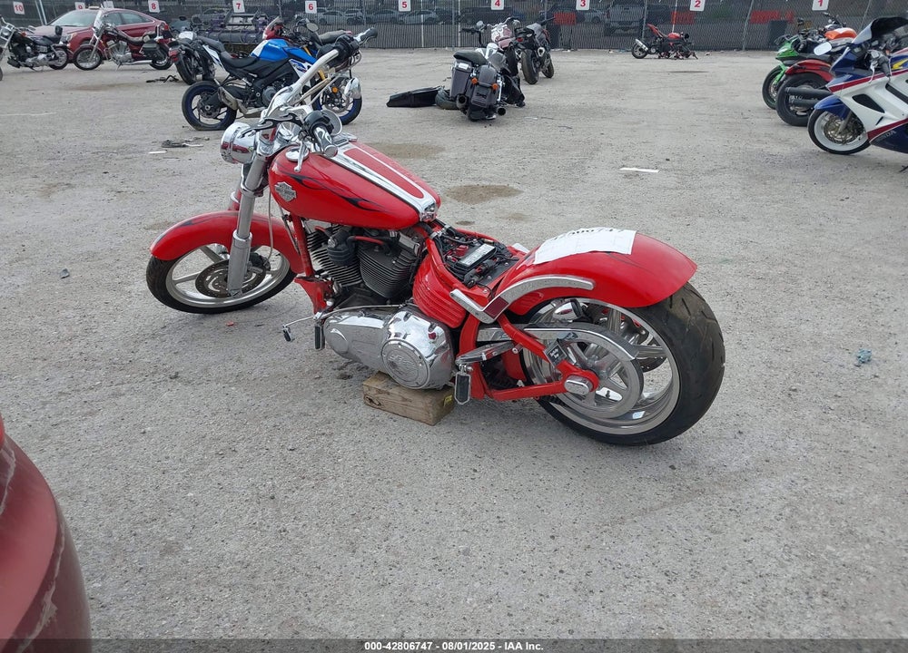 2011 HARLEY-DAVIDSON FXCWC VIN: 1HD1JK517BB014319