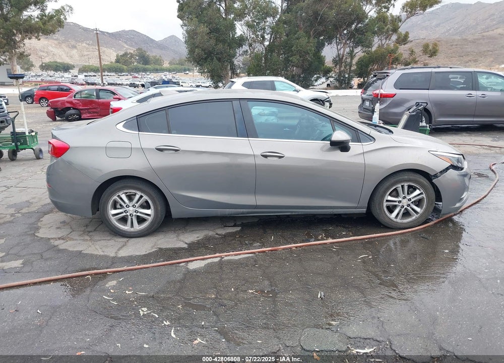 2017 CHEVROLET CRUZE VIN: 1G1BE5SM6H7148821