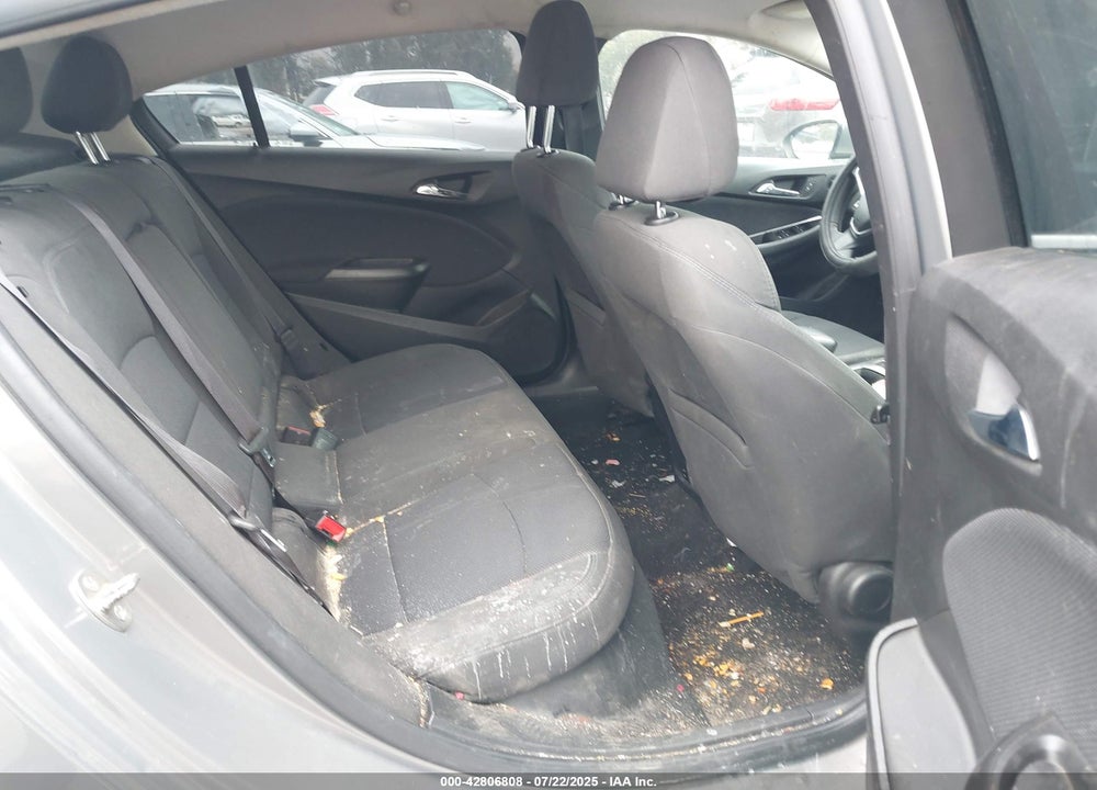 2017 CHEVROLET CRUZE VIN: 1G1BE5SM6H7148821
