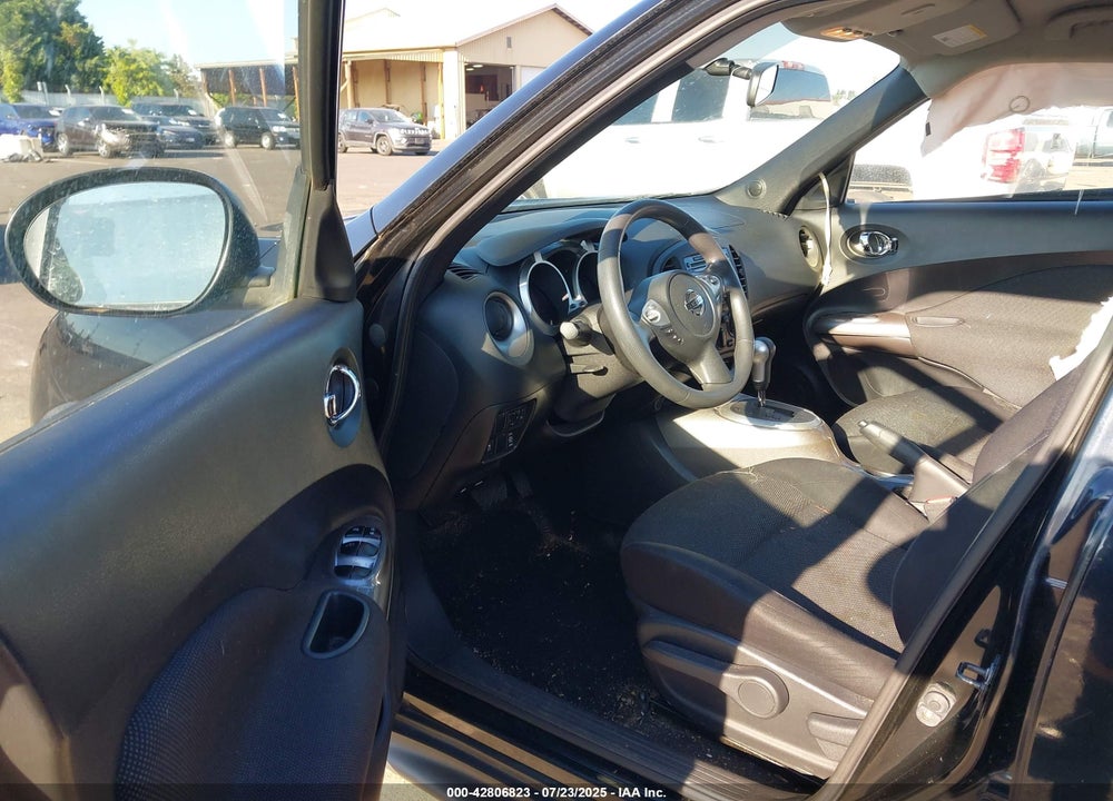 2011 NISSAN JUKE VIN: JN8AF5MV0BT027131