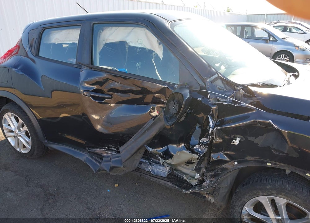 2011 NISSAN JUKE VIN: JN8AF5MV0BT027131