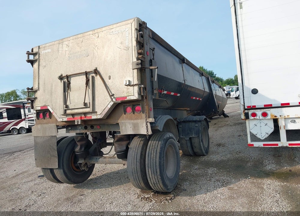 2011 SUPERIOR TRAILER WORKS 40' TRAILER VIN: 1S9DS4022BE573032