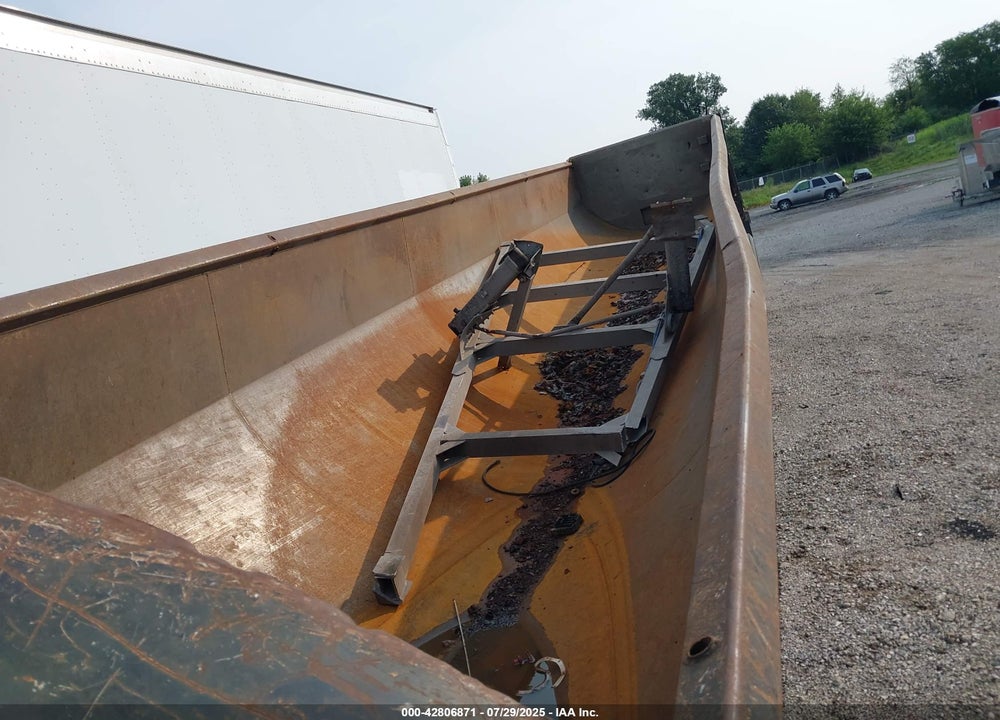 2011 SUPERIOR TRAILER WORKS 40' TRAILER VIN: 1S9DS4022BE573032