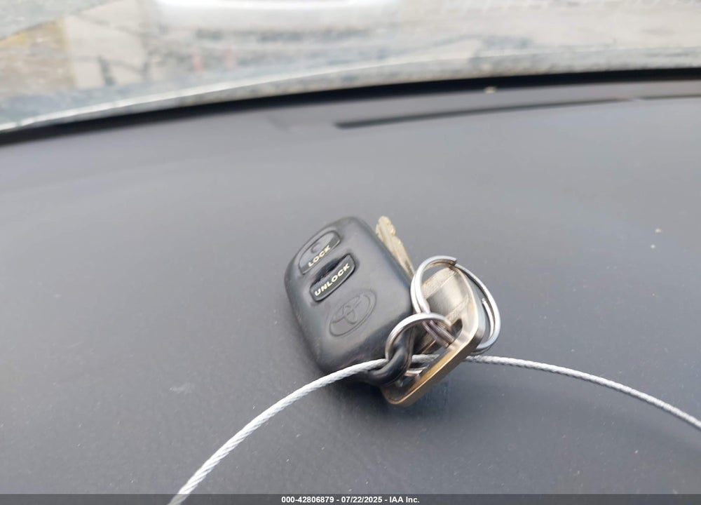 2004 TOYOTA COROLLA VIN: 1NXBR32EX4Z303225