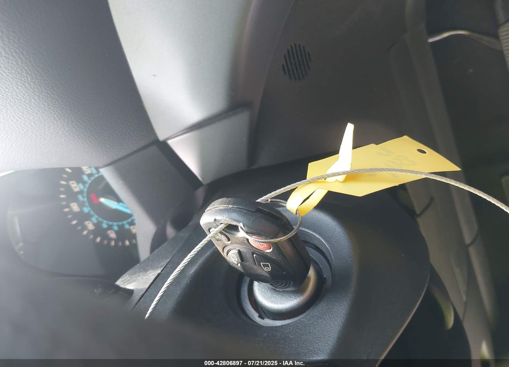 2016 FORD ESCAPE VIN: 1FMCU9GX2GUC48239