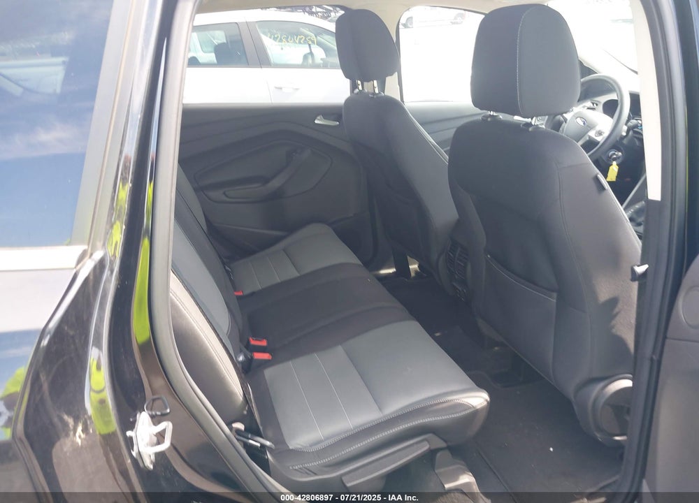 2016 FORD ESCAPE VIN: 1FMCU9GX2GUC48239