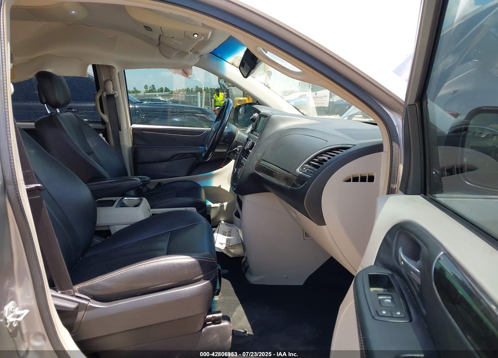 2015 CHRYSLER TOWN & COUNTRY VIN: 2C4RC1BG6FR654806