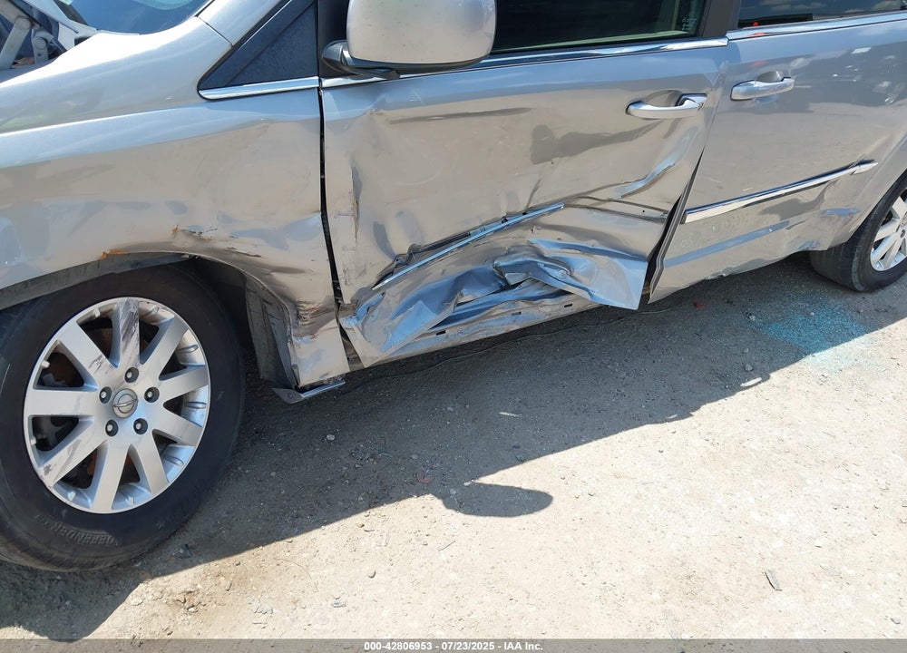 2015 CHRYSLER TOWN & COUNTRY VIN: 2C4RC1BG6FR654806