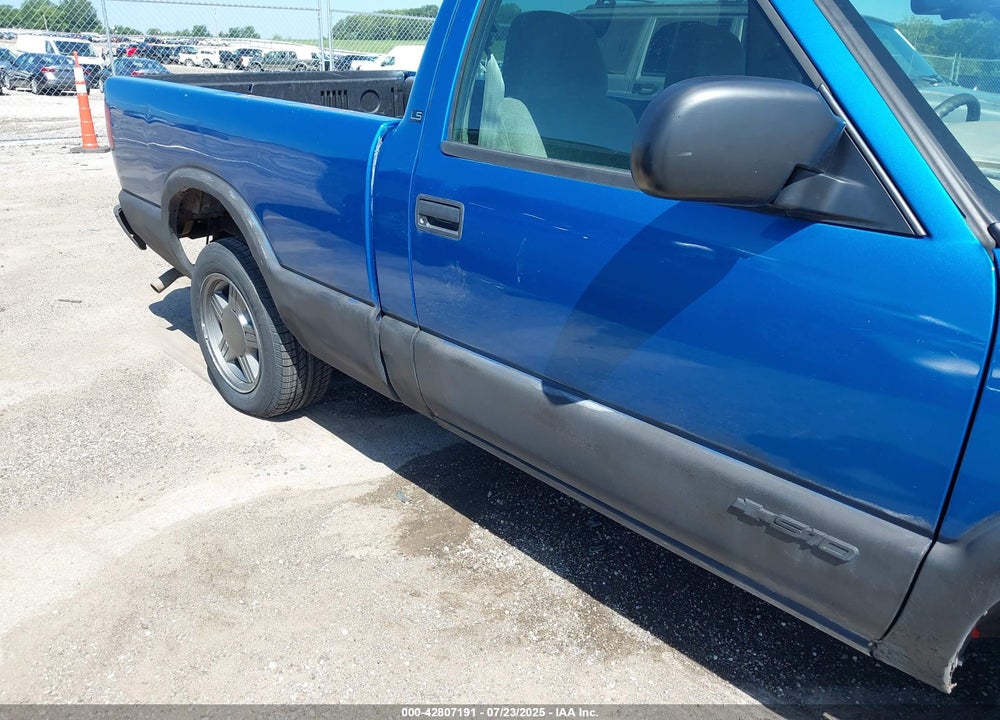 2000 CHEVROLET S-10 LS VIN: 1GCCS1454YK284347