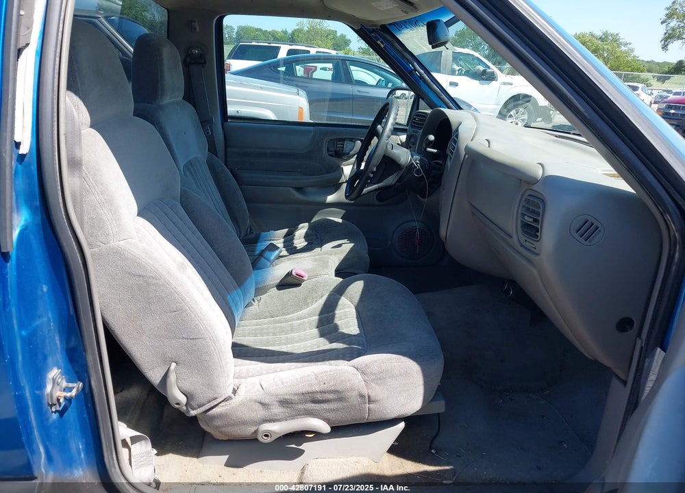 2000 CHEVROLET S-10 LS VIN: 1GCCS1454YK284347