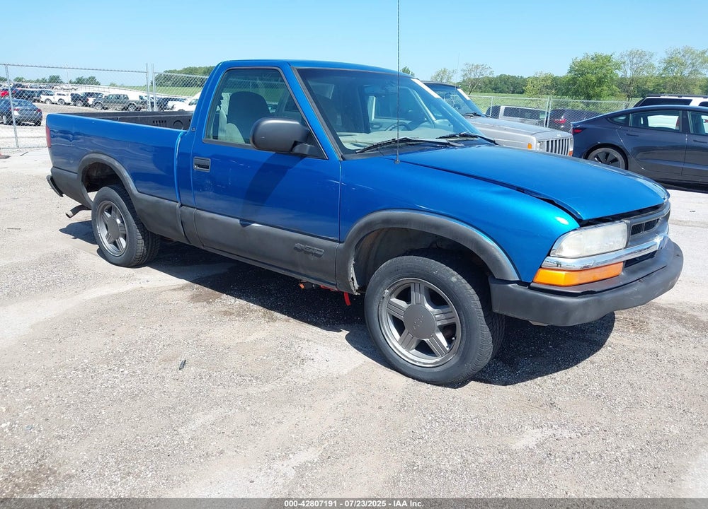 2000 CHEVROLET S-10 LS VIN: 1GCCS1454YK284347