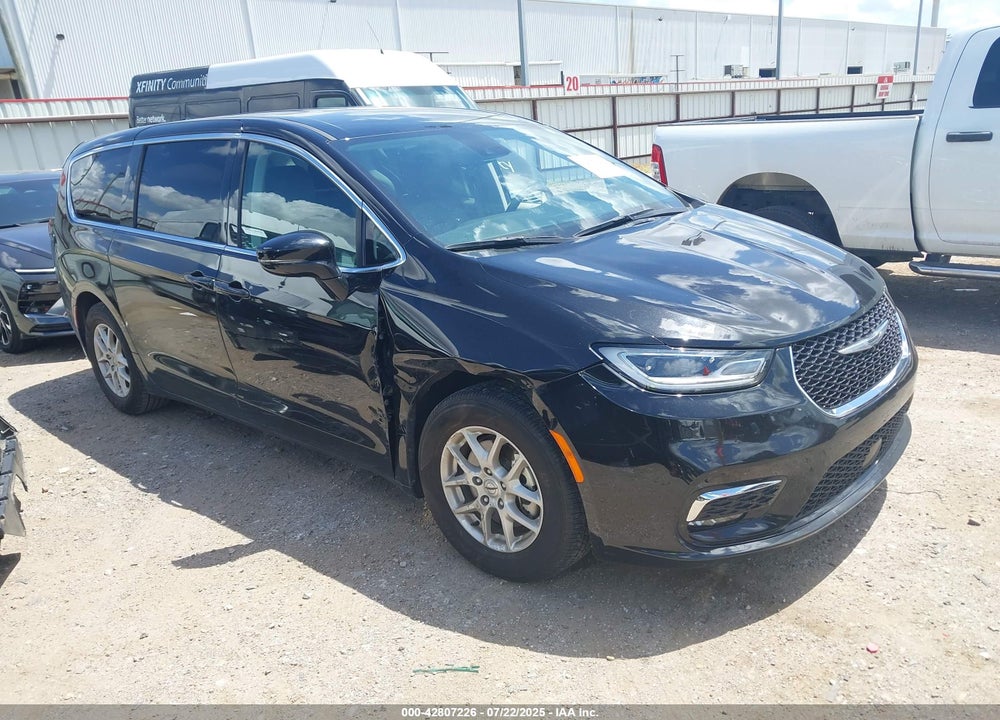 2024 CHRYSLER PACIFICA TOURING L VIN: 2C4RC1BG0RR139658