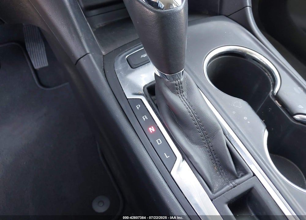 2019 CHEVROLET EQUINOX LT VIN: 2GNAXLEX0K6162249