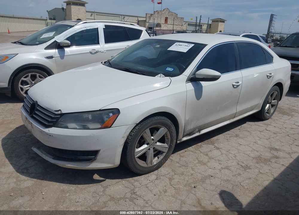 2012 VOLKSWAGEN PASSAT 2.5L SE VIN: 1VWBH7A35CC098848