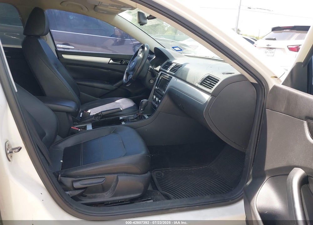 2012 VOLKSWAGEN PASSAT 2.5L SE VIN: 1VWBH7A35CC098848