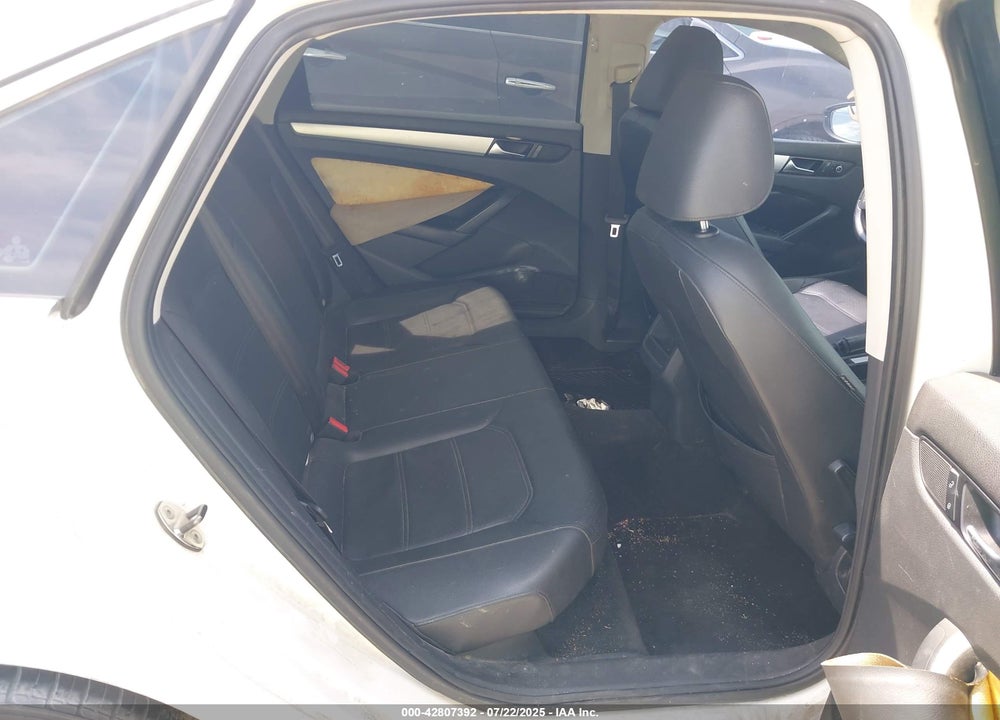 2012 VOLKSWAGEN PASSAT 2.5L SE VIN: 1VWBH7A35CC098848