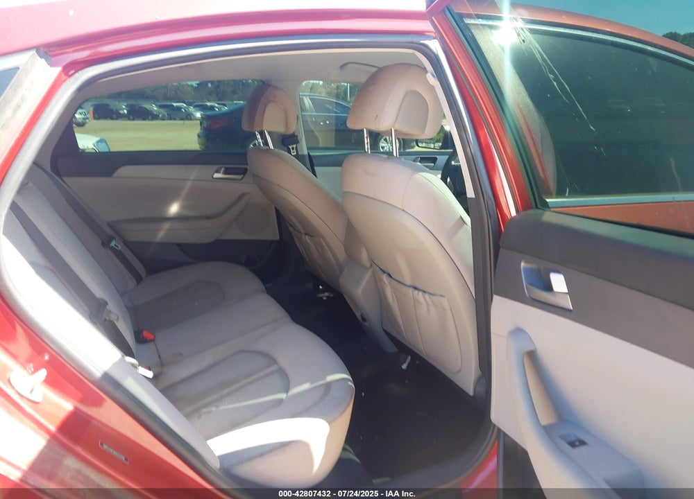 2017 HYUNDAI SONATA VIN: 5NPE24AF8HH525056