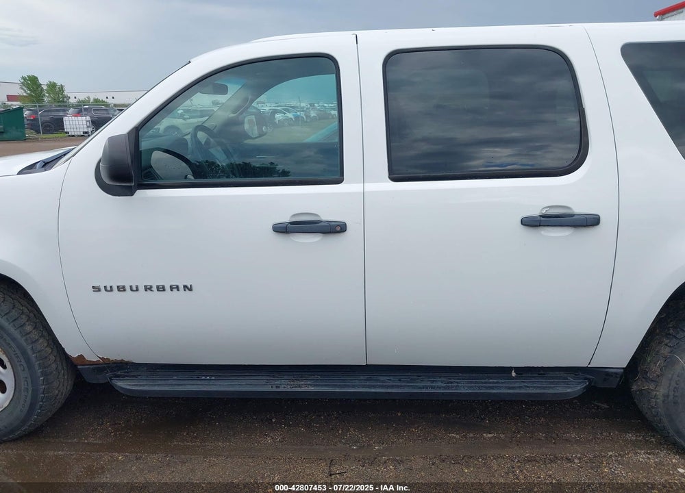 2010 CHEVROLET SUBURBAN 1500 VIN: 1GNUKHE36AR286258