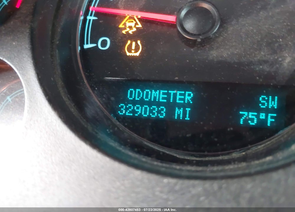 2010 CHEVROLET SUBURBAN 1500 VIN: 1GNUKHE36AR286258