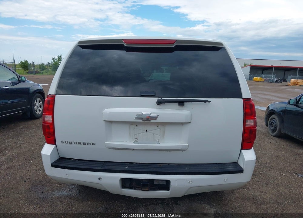 2010 CHEVROLET SUBURBAN 1500 VIN: 1GNUKHE36AR286258