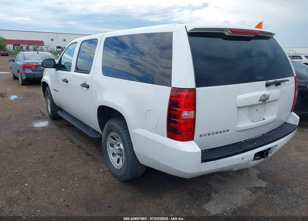 2010 CHEVROLET SUBURBAN 1500 VIN: 1GNUKHE36AR286258