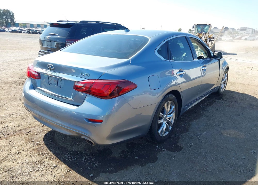 2018 INFINITI Q70 3.7 LUXE VIN: JN1BY1AP9JM180112