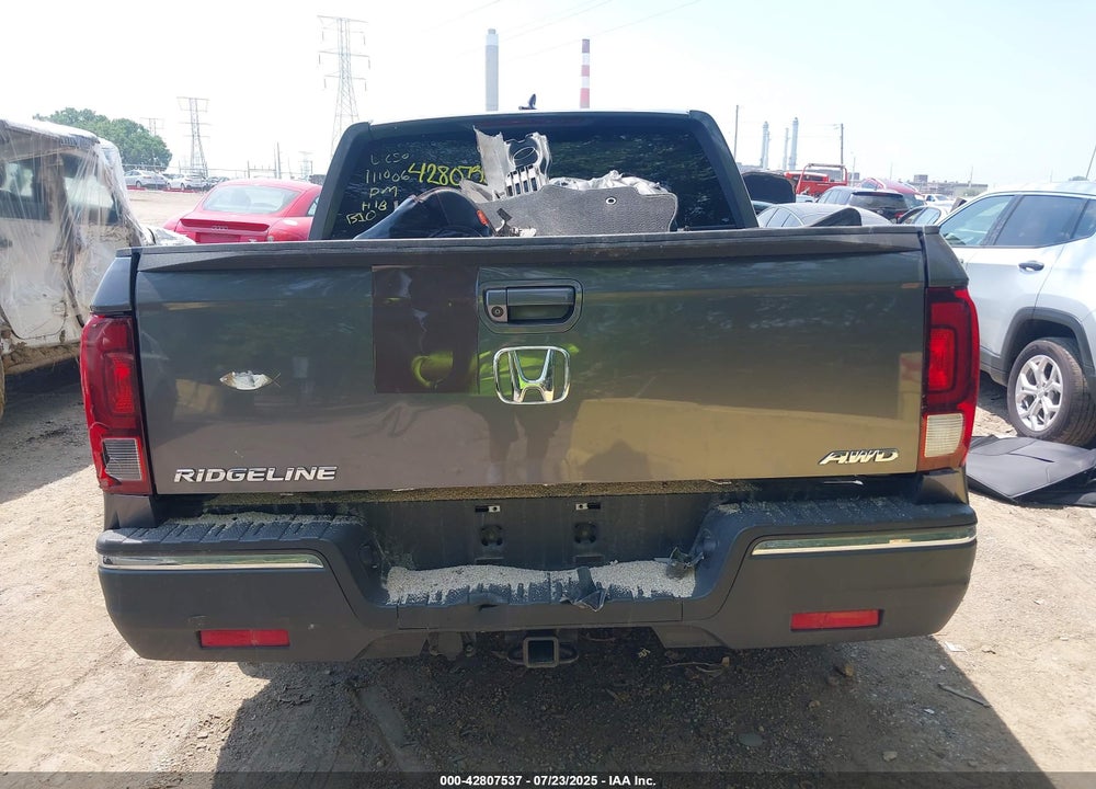 2017 HONDA RIDGELINE VIN: 5FPYK3F62HB016568