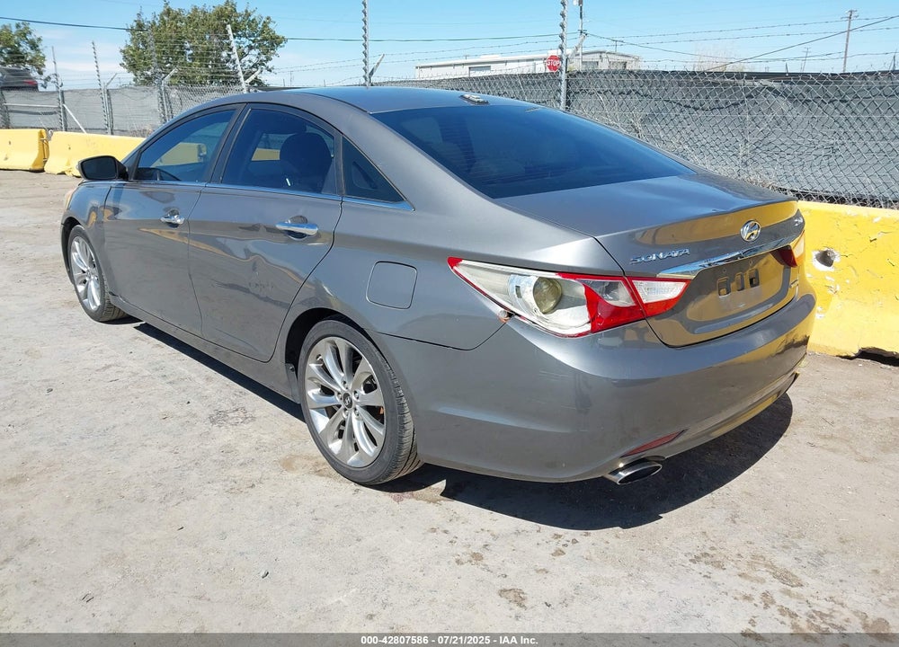 2013 HYUNDAI SONATA VIN: 5NPEC4AB1DH503839