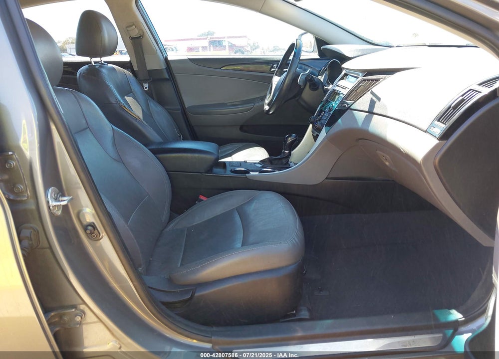 2013 HYUNDAI SONATA VIN: 5NPEC4AB1DH503839