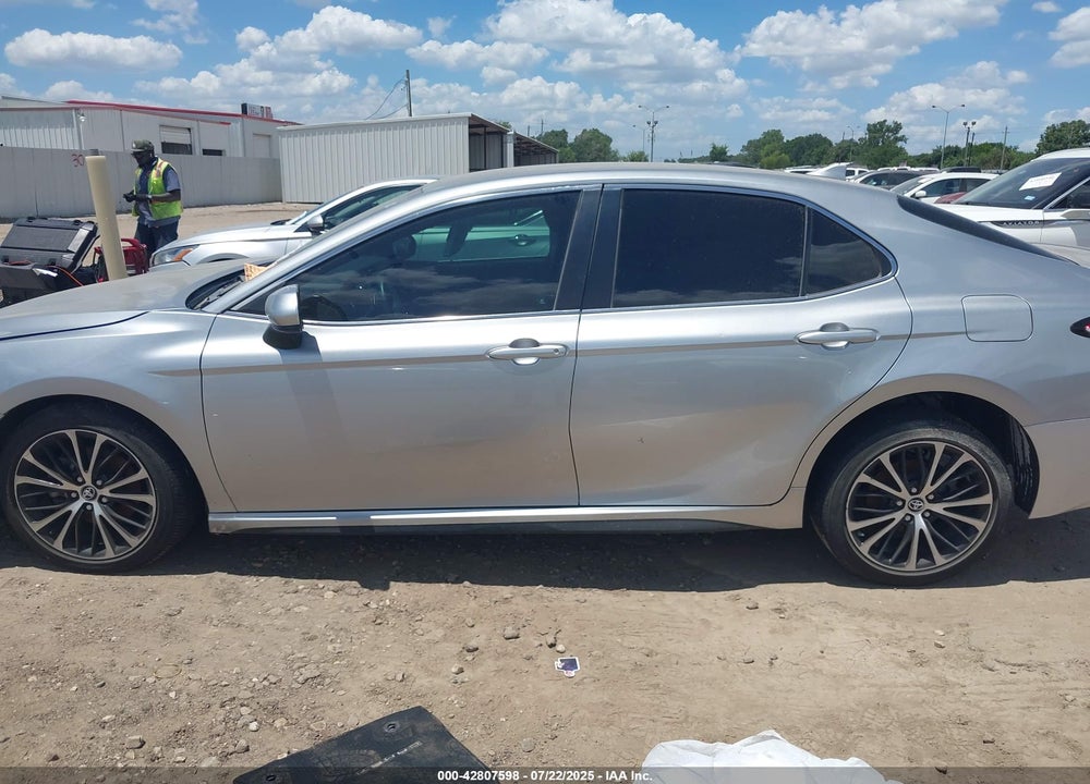 2020 TOYOTA CAMRY VIN: 4T1G11AK5LU984577