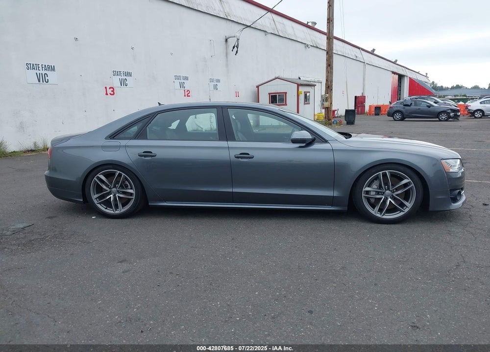 2017 AUDI A8 L VIN: WAU44AFD2HN018615
