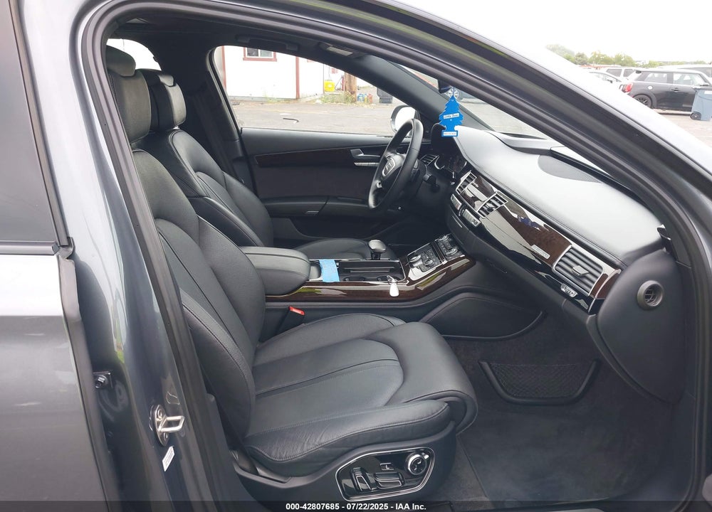 2017 AUDI A8 L VIN: WAU44AFD2HN018615