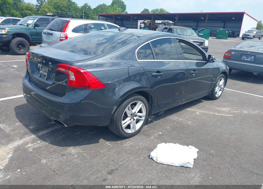 2015 VOLVO S60 VIN: YV140MFK4F1355820