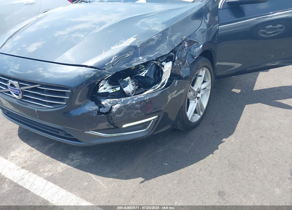 2015 VOLVO S60 VIN: YV140MFK4F1355820