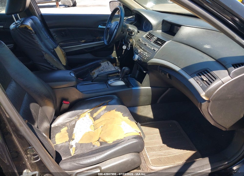 2008 HONDA ACCORD VIN: 1HGCP26898A114930