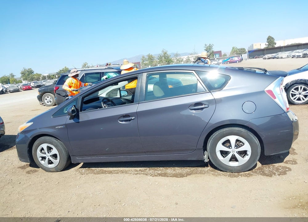 2014 TOYOTA PRIUS VIN: JTDKN3DU5E1735809