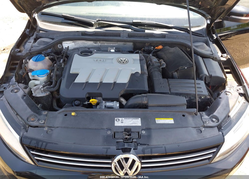 2014 VOLKSWAGEN JETTA VIN: 3VWLL7AJ3EM322069