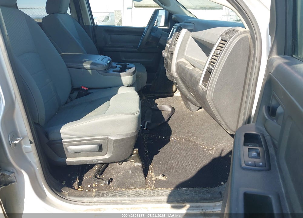 2013 RAM 1500 VIN: 1C6RR6FGXDS707063