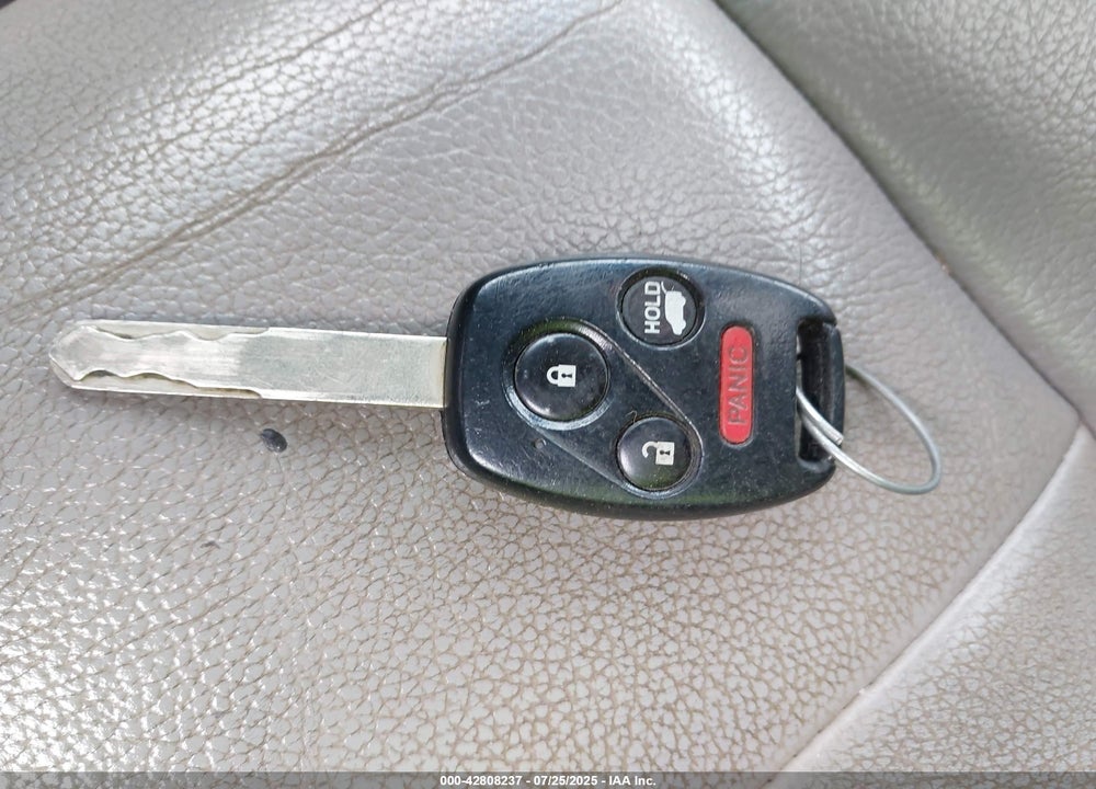 2012 HONDA PILOT VIN: 5FNYF4H57CB069220